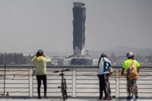El aeropuerto que fue construido con otros datos